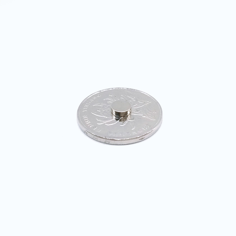 50 copë Magnet të përhershëm 6x2mm N35 Mini cilindër i rrumbullakët Neodymium i fortë